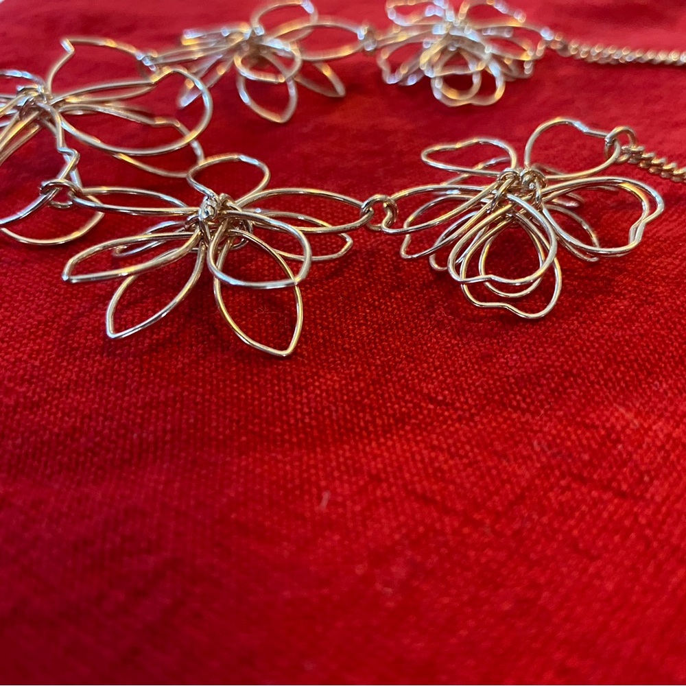 C1946 Three-Dimensional Wire Statement Necklace O… - image 3
